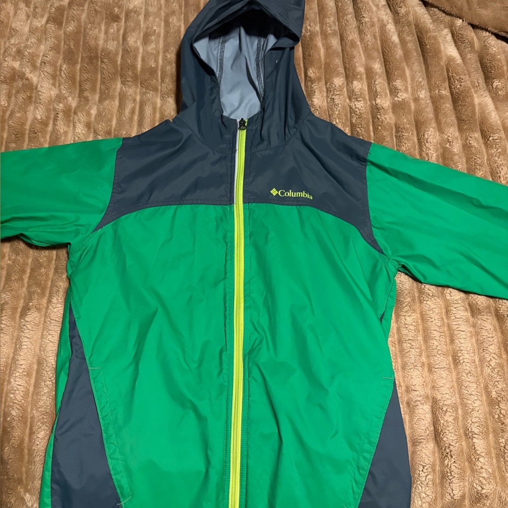 Columbia Men’s XS Green and Dark Gray windbreaker